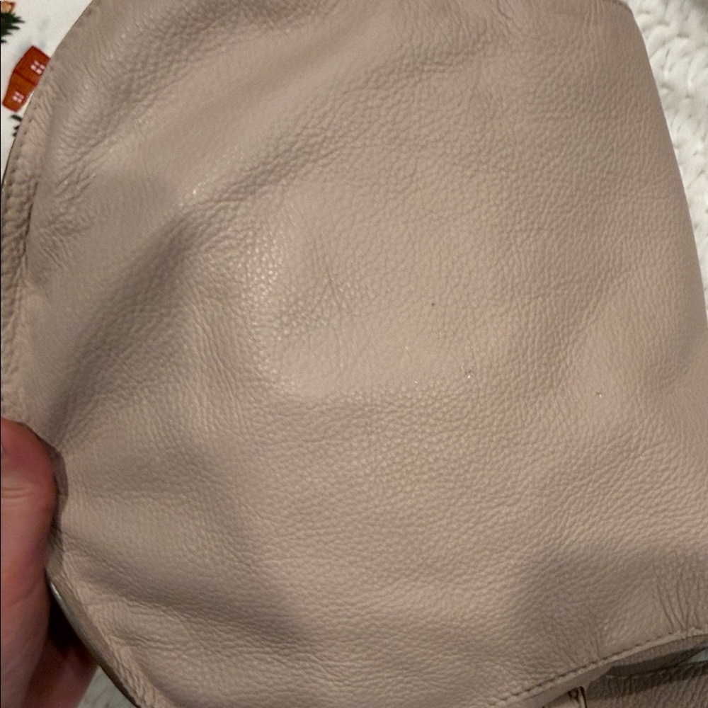 Chloe Marcie medium saddle crossbody bag in grained leather - Picture 4 of 7